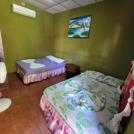 Hostal Nathaly Мойогалпа Екстер'єр фото